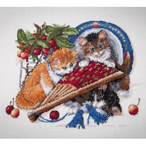 MER K-68 Cross stitch kit - Kittens and cherries