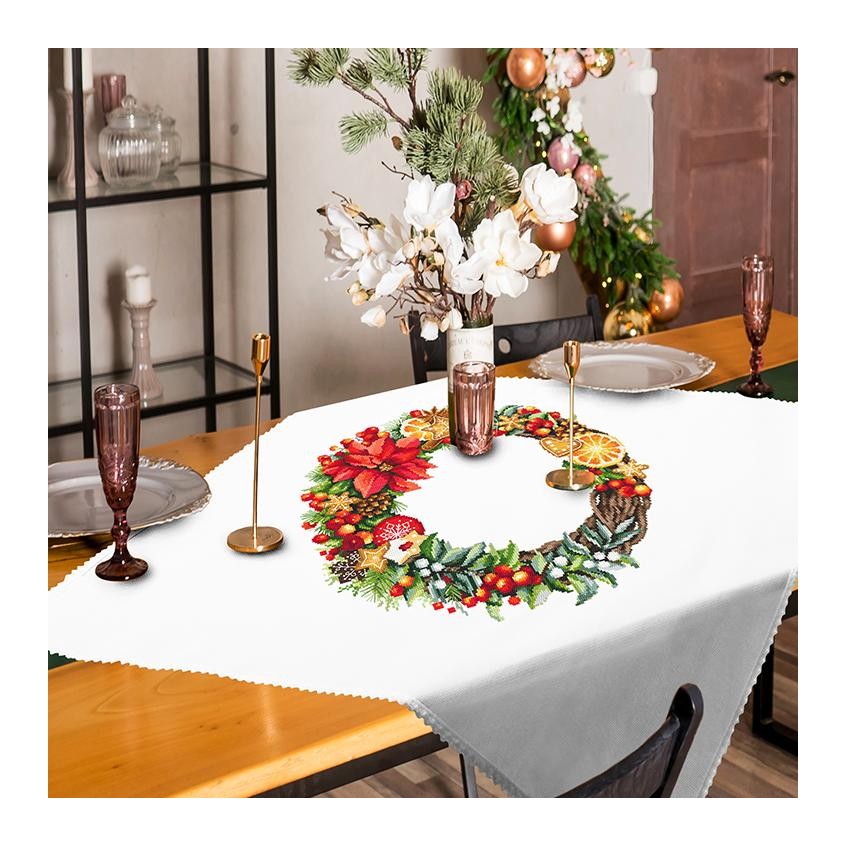 Cross stitch pattern for a phone - Tablecloth with a Christmas wreath