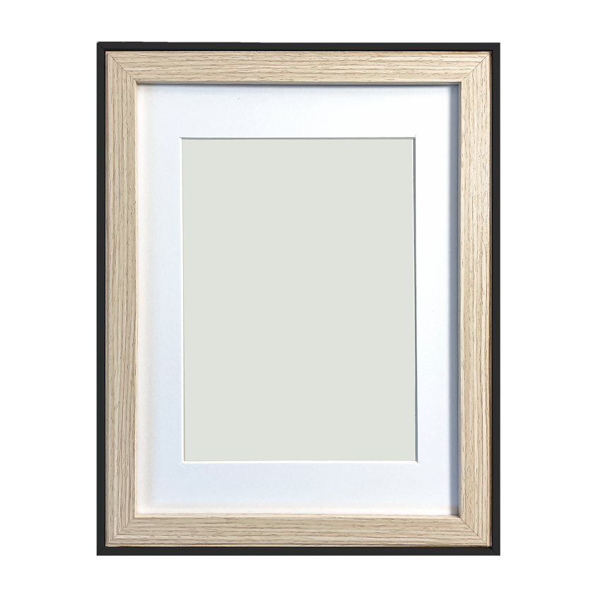 Wooden frame with black border 21x27 cm