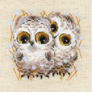 RIO 1755 Cross stitch kit with yarn - Little owls